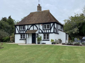 Woodman's Cottage by Keepers Cottages